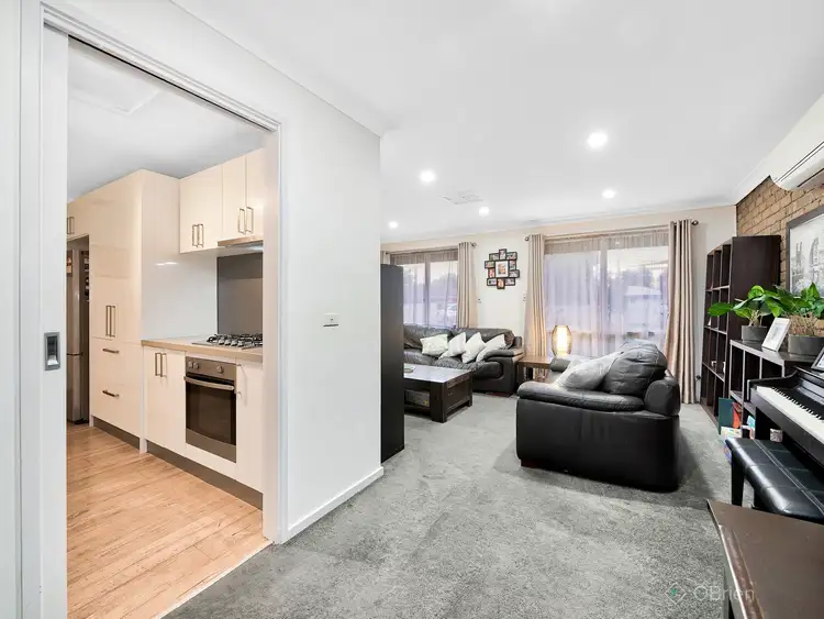 Sixth view of Homely house listing, 8 Ferncroft Court, Cranbourne North VIC 3977