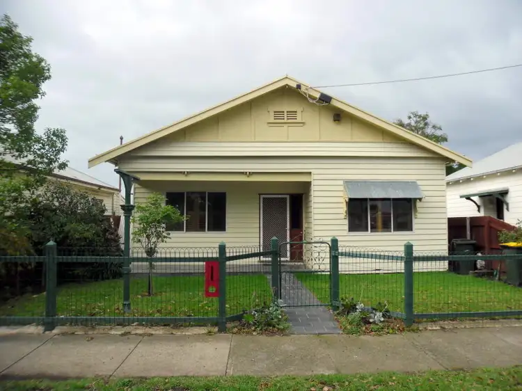 378 Pakington Street