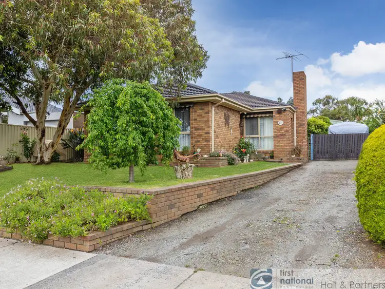 2 John Fawkner Drive, Endeavour Hills VIC 3802