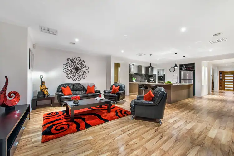 Sixth view of Homely house listing, 6 Pembury Way, Hillside VIC 3037