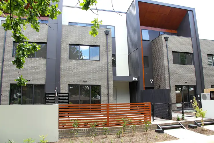 6/11 Wattle Street
