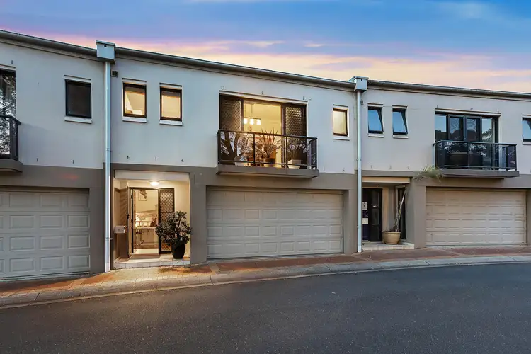 11 Kinsellas Drive