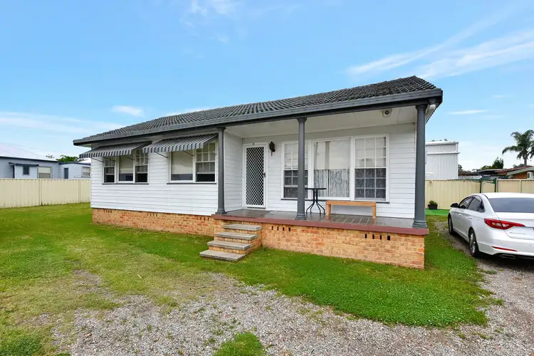 8 Tarro Street, Pelaw Main NSW 2327