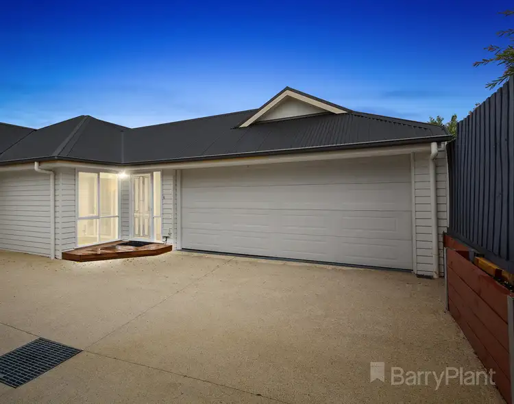 2/8 Paton Crescent, Boronia VIC 3155