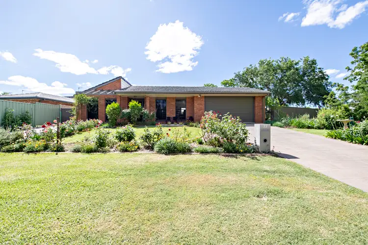 77 Margaret Crescent, Dubbo NSW 2830