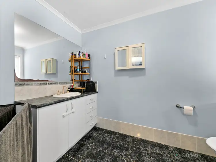 Sixth view of Homely house listing, 18 Seattle Square, Narre Warren VIC 3805