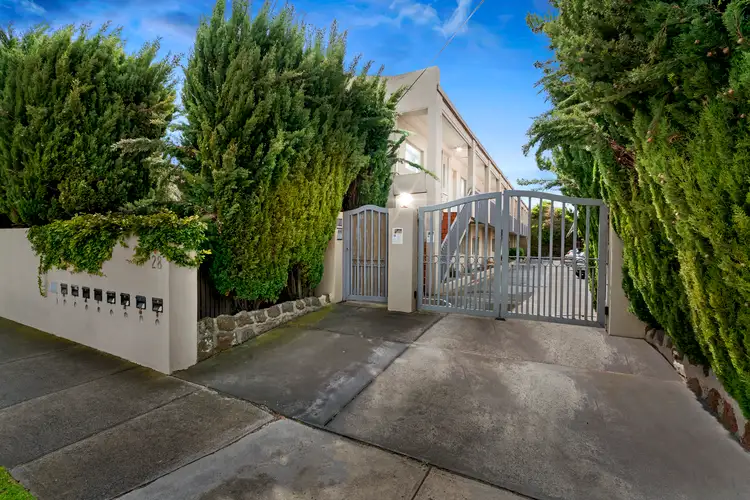 8/28 Warrigal Road, Parkdale VIC 3195