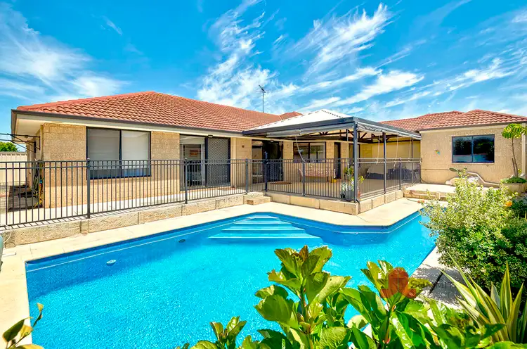 5 Pickworth Retreat, Pelican Point WA 6230