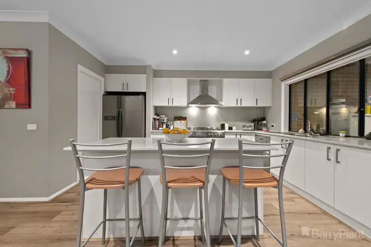 Fifth view of Homely house listing, 7 Leon Way, Pakenham VIC 3810