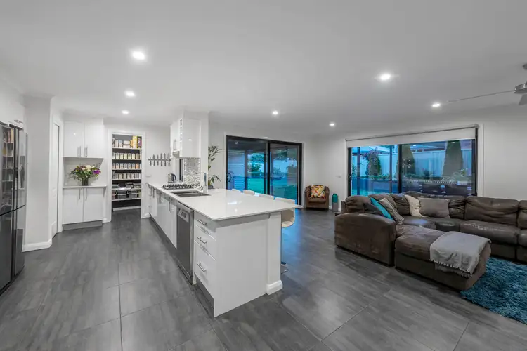 Fourth view of Homely house listing, 2 Dyett Circuit, Theodore ACT 2905