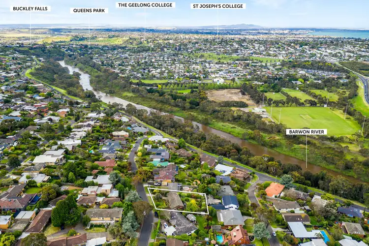 13 Cedar Grove, Highton VIC 3216
