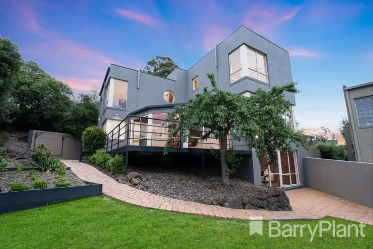 2/4 Watersedge Terrace, Highton VIC 3216