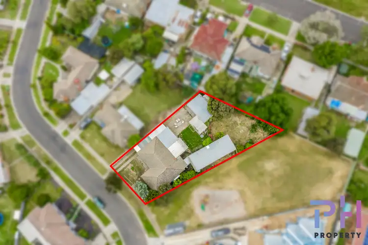 5 Alamein Court, Golden Square VIC 3555
