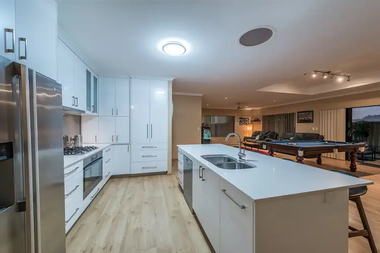 Fifth view of Homely house listing, 10 Ronsard View, Ridgewood WA 6030