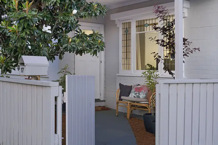 17 Alfred Street, Waratah NSW 2298