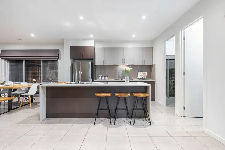 Fifth view of Homely house listing, 6 Seddon Place, Caroline Springs VIC 3023