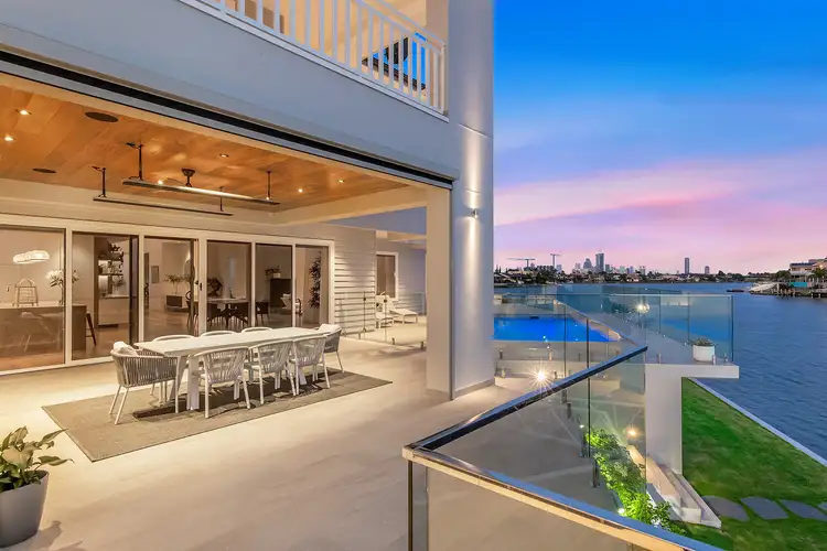 39 San Simeon Drive, Clear Island Waters QLD 4226