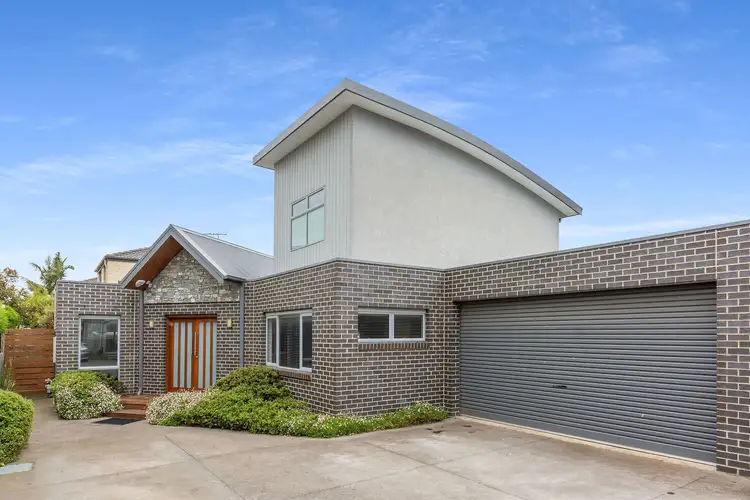 2/24 Kent Street, Mornington VIC 3931