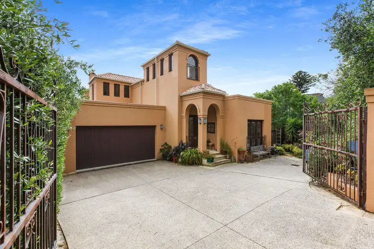 6 Taylor Crescent, Mount Martha VIC 3934