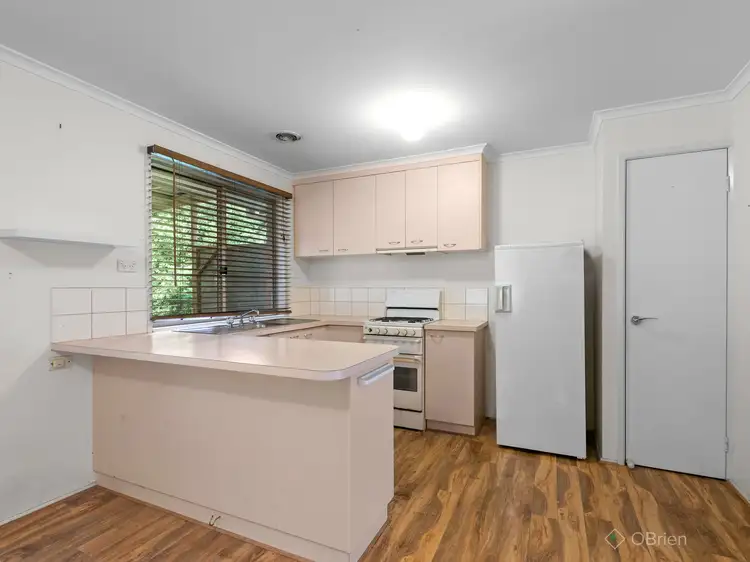 Fourth view of Homely house listing, 3 Bastow Close, Pakenham VIC 3810