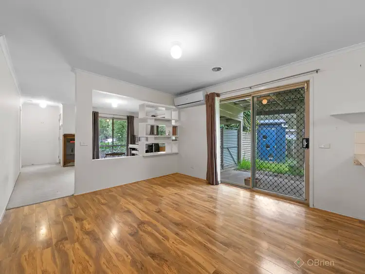 Fifth view of Homely house listing, 3 Bastow Close, Pakenham VIC 3810