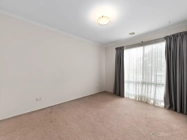 Sixth view of Homely house listing, 3 Bastow Close, Pakenham VIC 3810
