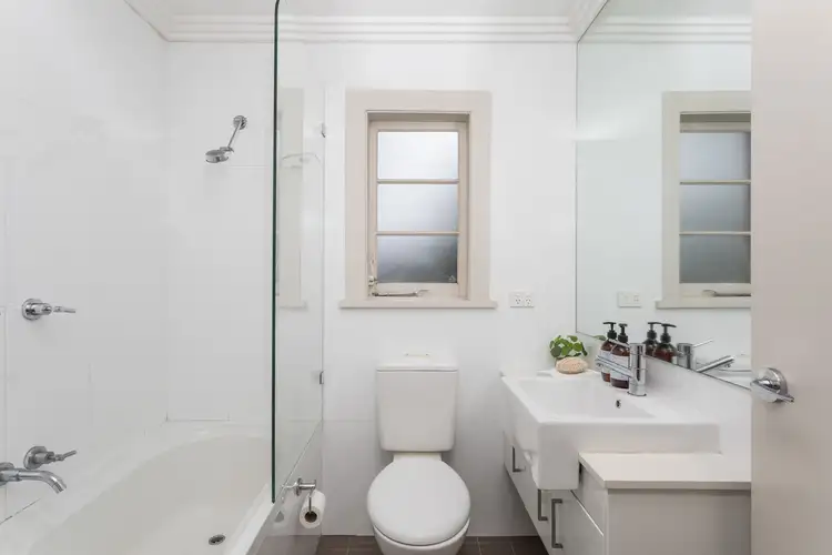 Fifth view of Homely apartment listing, 3/7 Spruson Street, Neutral Bay NSW 2089