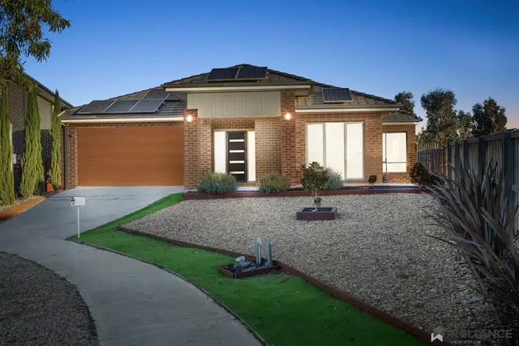 38 Edwin Close, Manor Lakes VIC 3024
