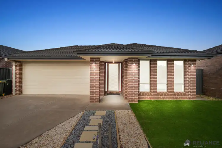 34 Weavers Street, Manor Lakes VIC 3024