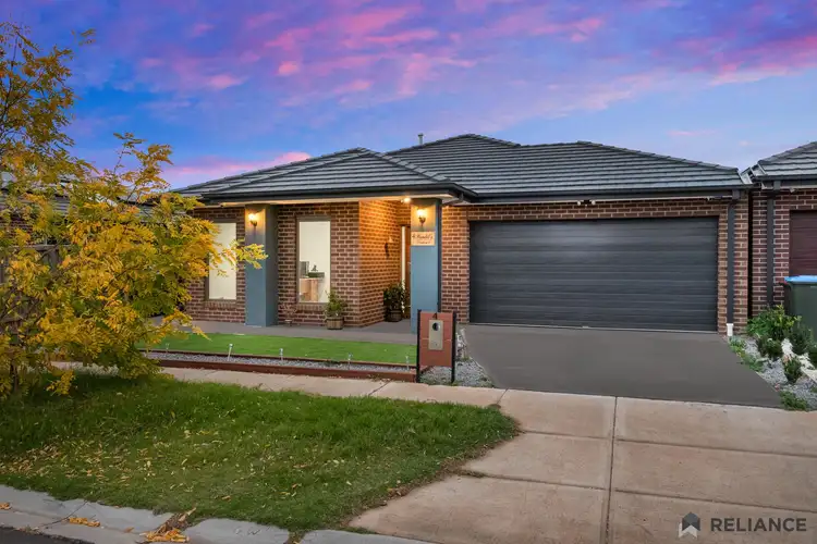 4 Dewberry Street, Manor Lakes VIC 3024