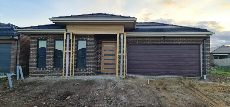18 Rhubarb Road, Manor Lakes VIC 3024