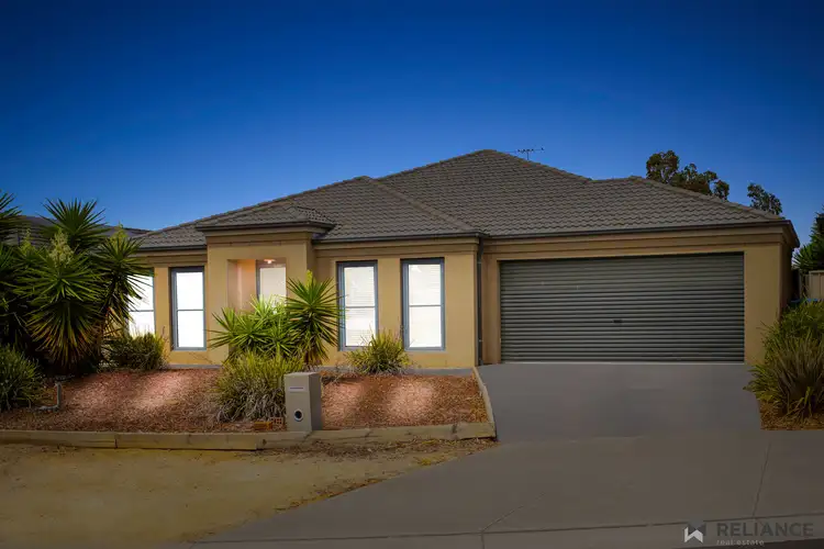 7 Stringybark Close, Manor Lakes VIC 3024