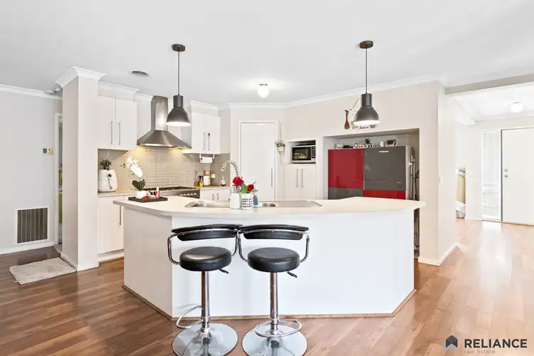 Sixth view of Homely house listing, 7 Stringybark Close, Manor Lakes VIC 3024