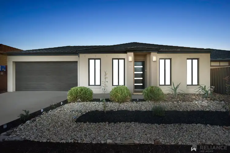 17 Melliodora Court, Manor Lakes VIC 3024