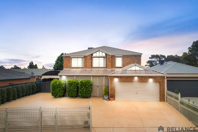 19 Peppermint Crescent, Manor Lakes VIC 3024