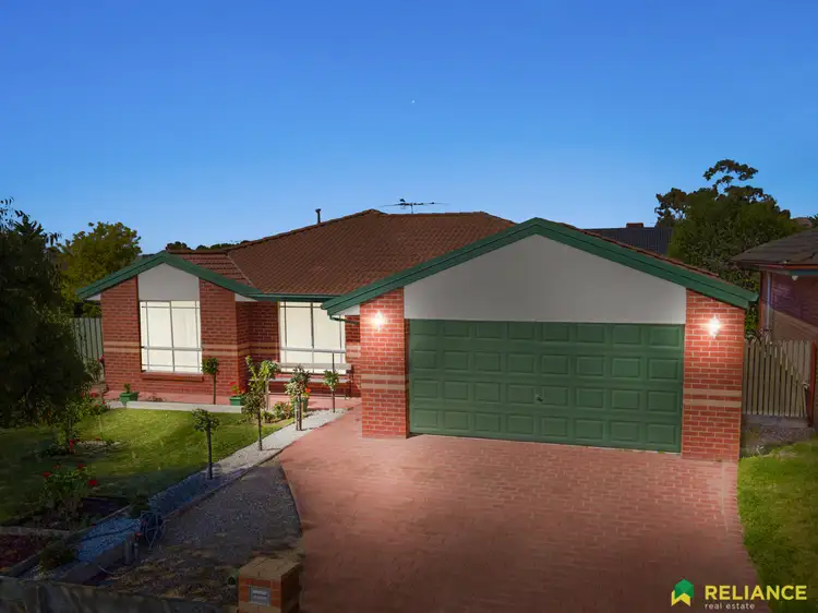 27 Kenswick Drive, Hillside VIC 3037