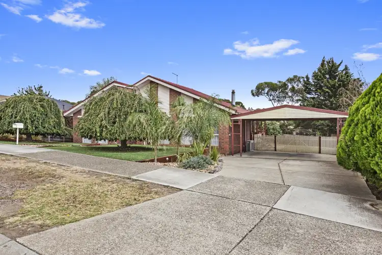 Second view of Homely house listing, 2 Hirst Court, Sunbury VIC 3429