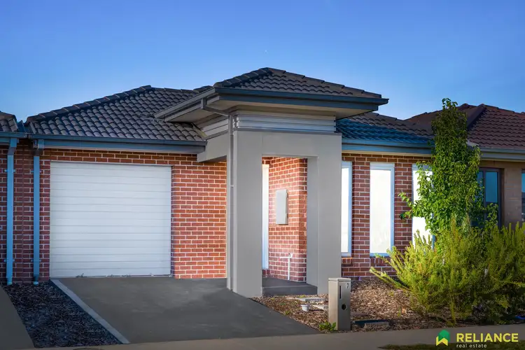 7 Splendour Circuit, Diggers Rest VIC 3427