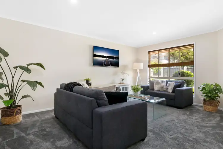 Fifth view of Homely house listing, 2 Whistler Close, Heritage Park QLD 4118