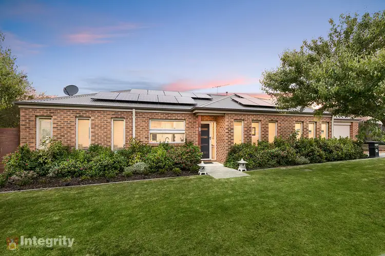 8 Gorham Street, Pakenham VIC 3810
