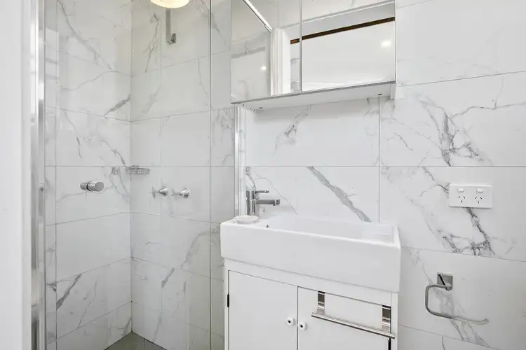 Sixth view of Homely apartment listing, 2/40 Boronia Street, Dee Why NSW 2099