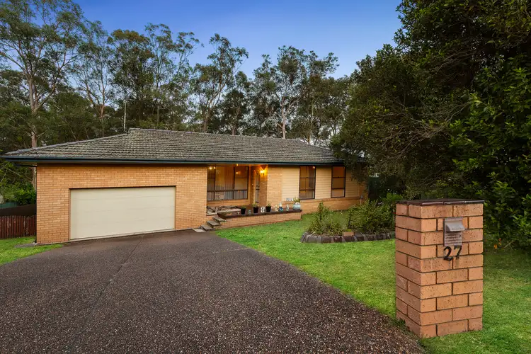 27 De Lisle Crescent, Metford NSW 2323