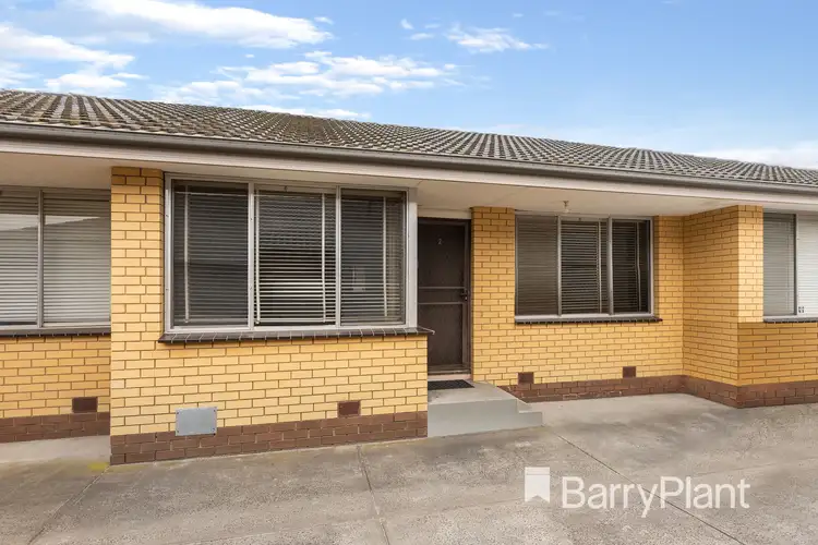 2/9 Albert Crescent, St Albans VIC 3021