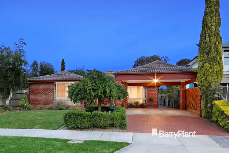 25 Cairn Curren Close, Rowville VIC 3178