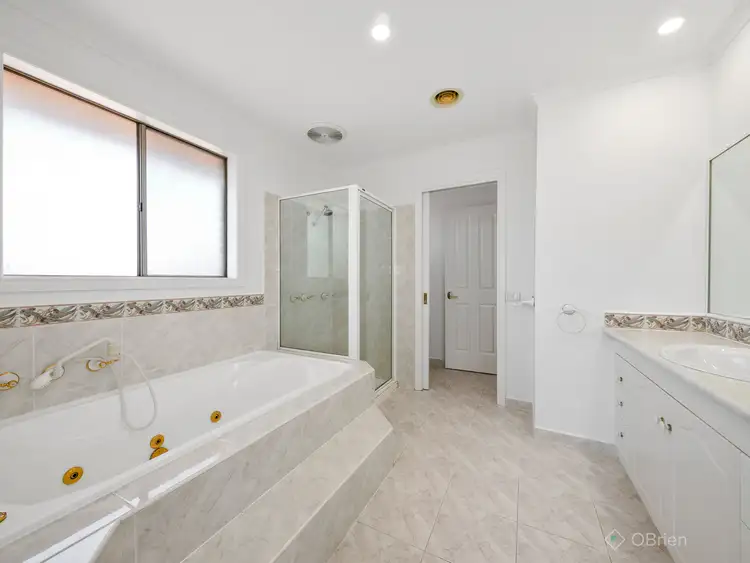 Sixth view of Homely house listing, 2 Chain Court, Narre Warren South VIC 3805