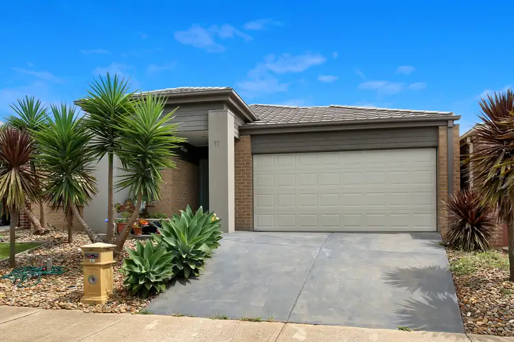 17 Parkedge Boulevard, Mernda VIC 3754