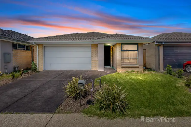 39 Caversham Drive, Pakenham VIC 3810