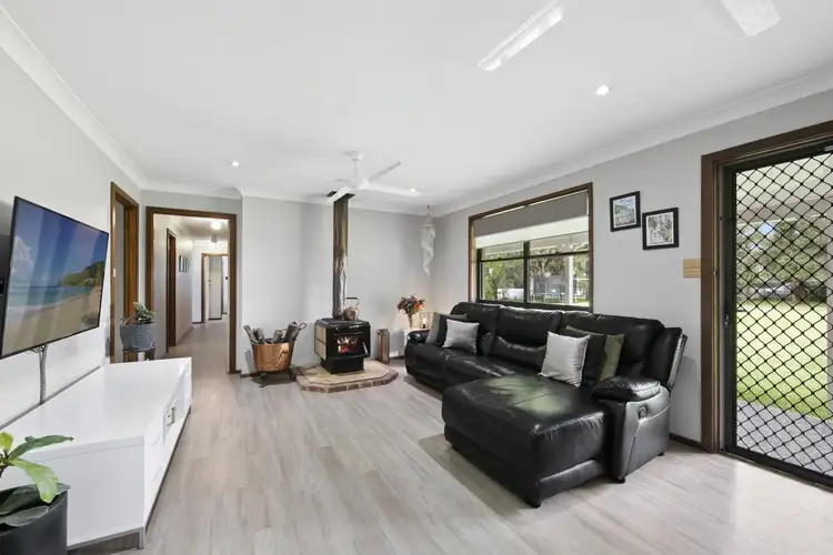 Sixth view of Homely house listing, 3 Dunnering Close, Lochinvar NSW 2321