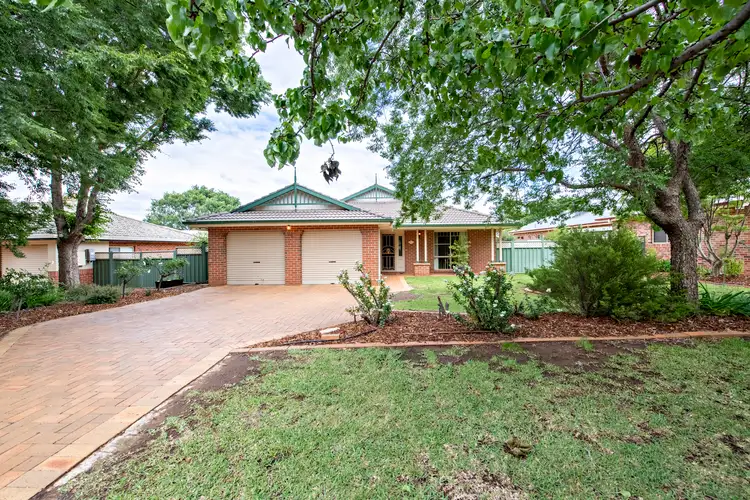 9 Pinehurst Avenue, Dubbo NSW 2830