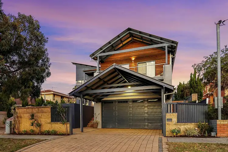 82A Weaponess Road, Scarborough WA 6019